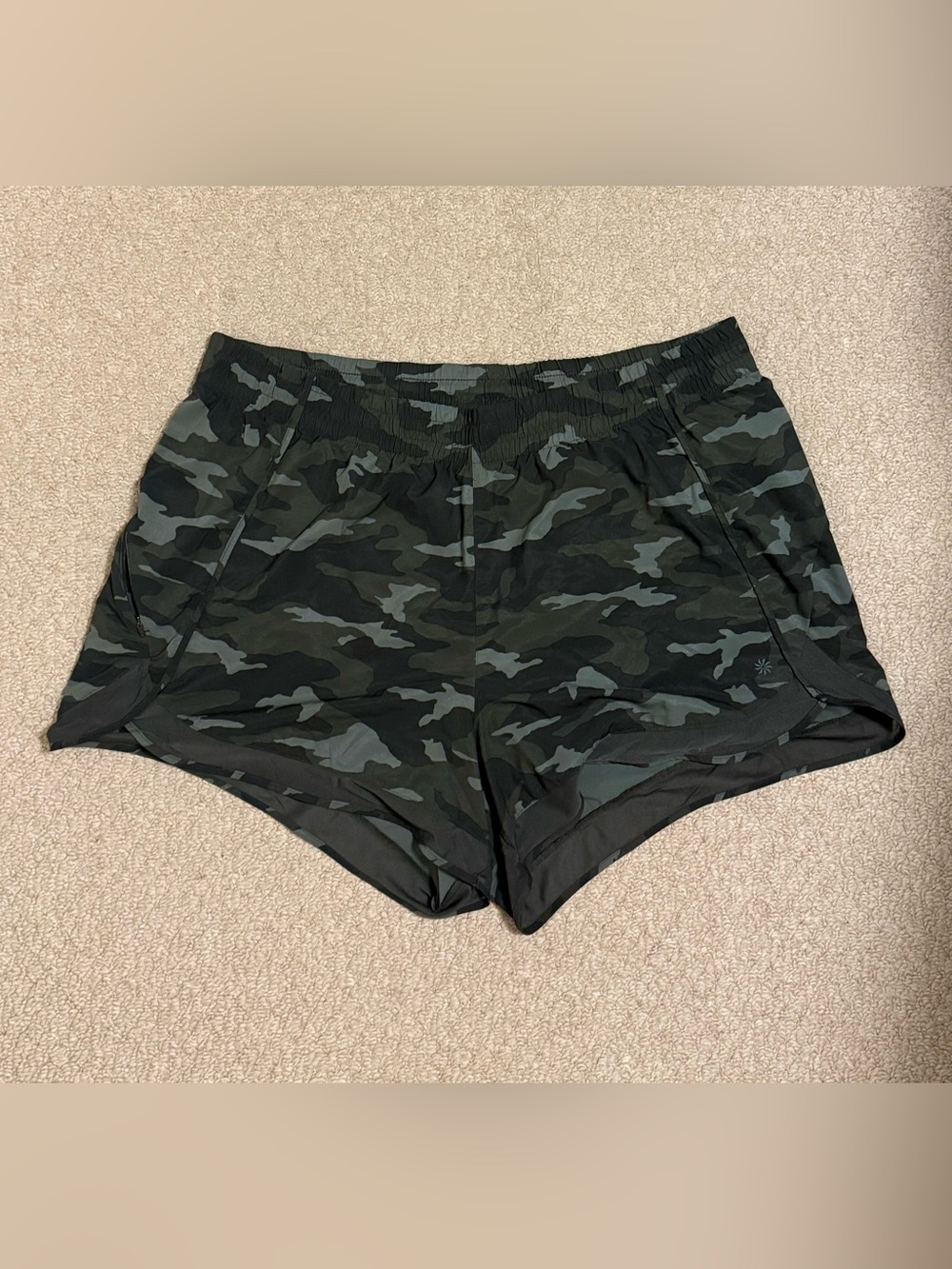 Athleta Printed Mesh Run Shorts